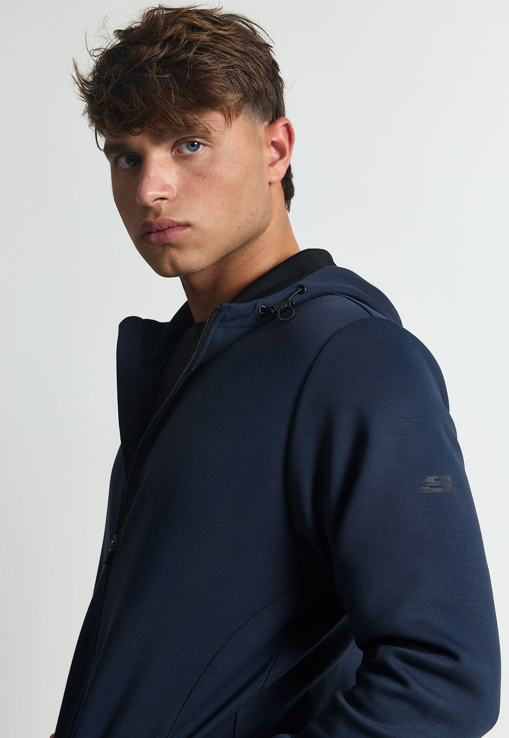 ג'קט אינטרלוק עם קפוצ'ון