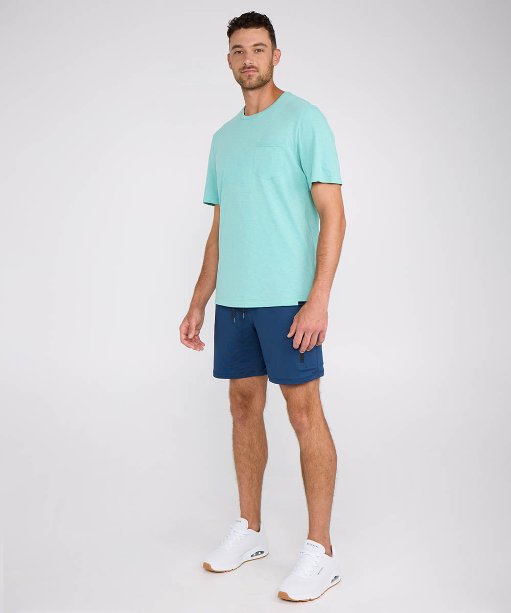 טישירט קצר עם כיס קדמי