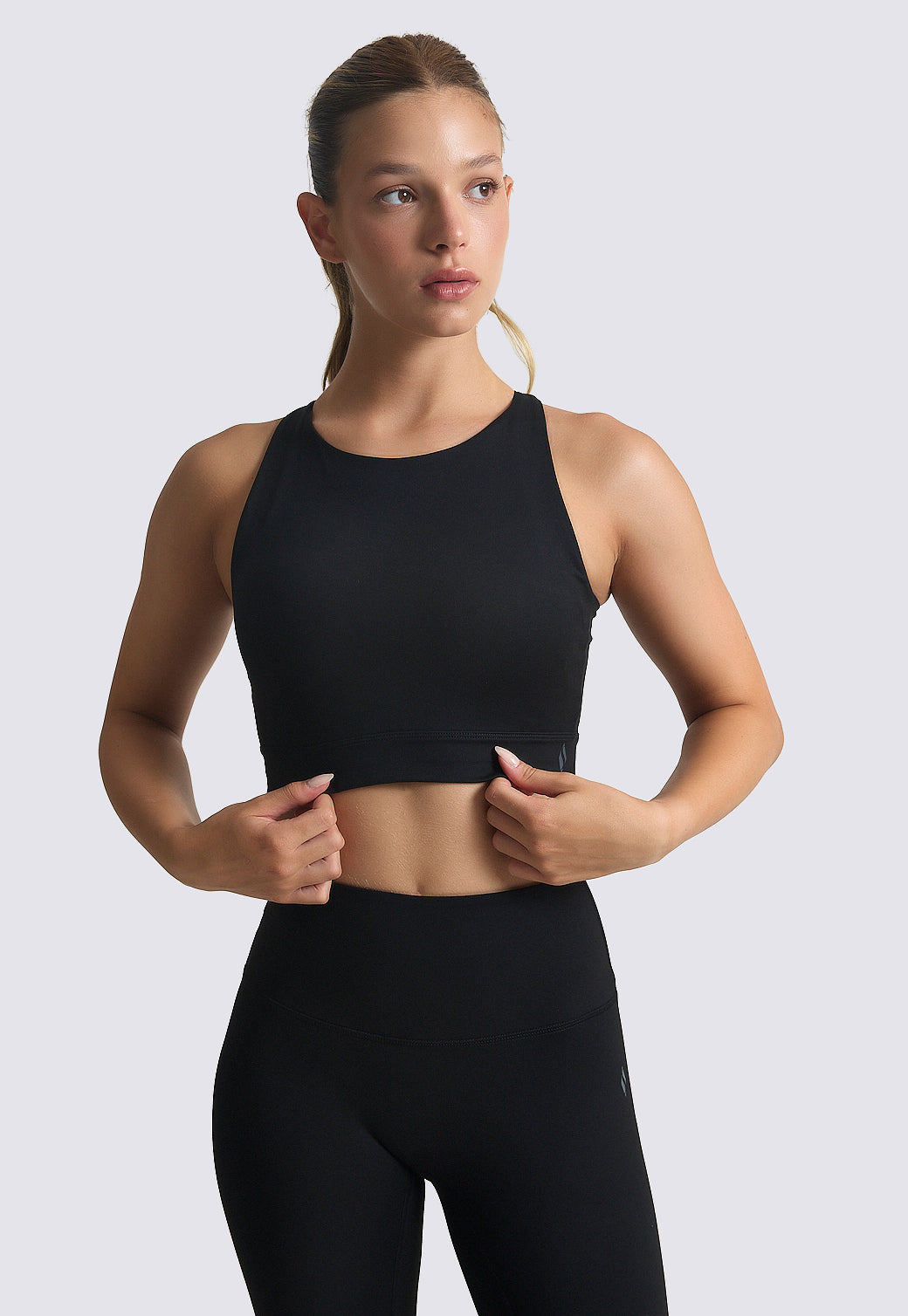 טופ אימון מנדף