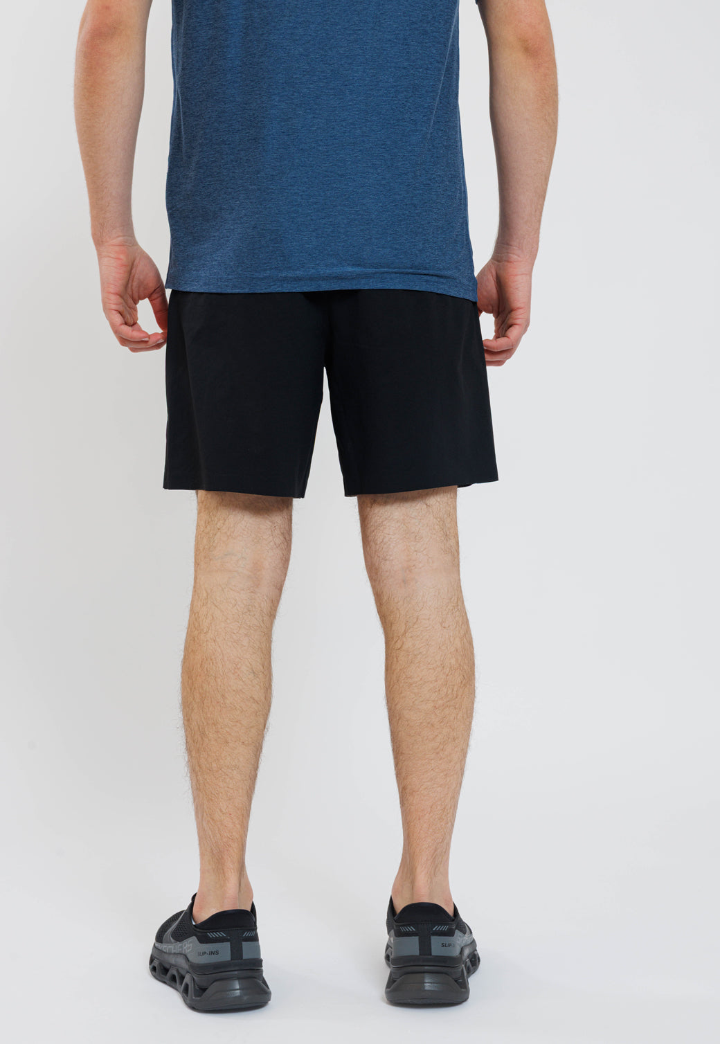 מכנס קצר עם לוגו