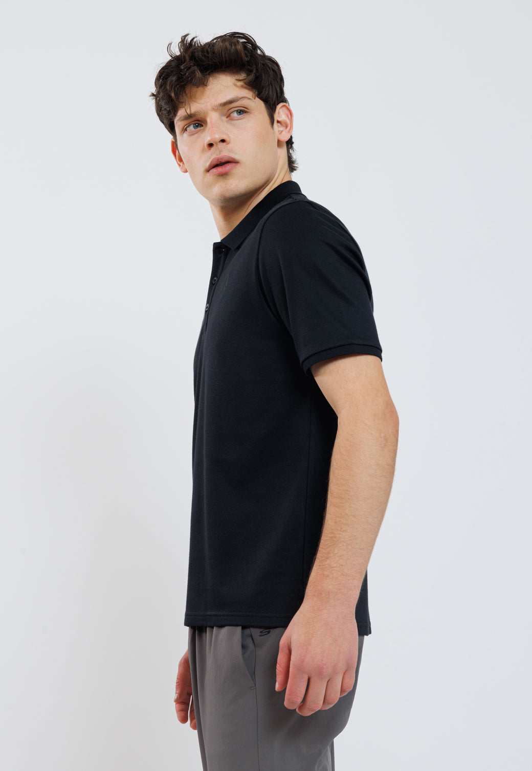 חולצת פולו קצרה