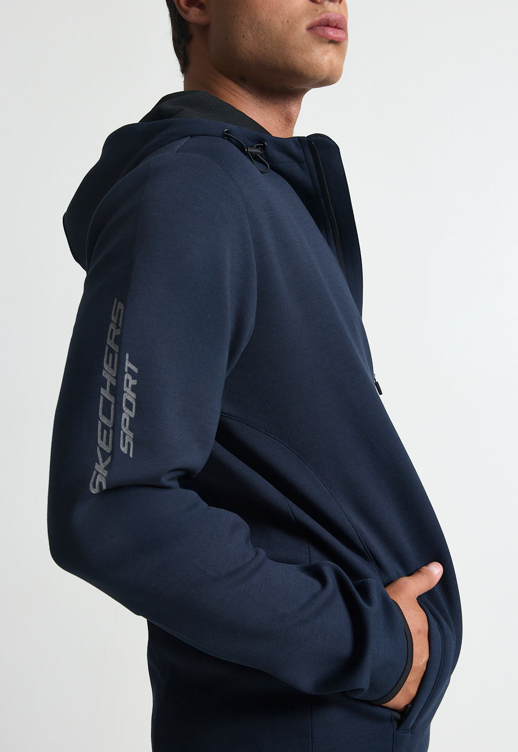 ג'קט אינטרלוק עם קפוצ'ון