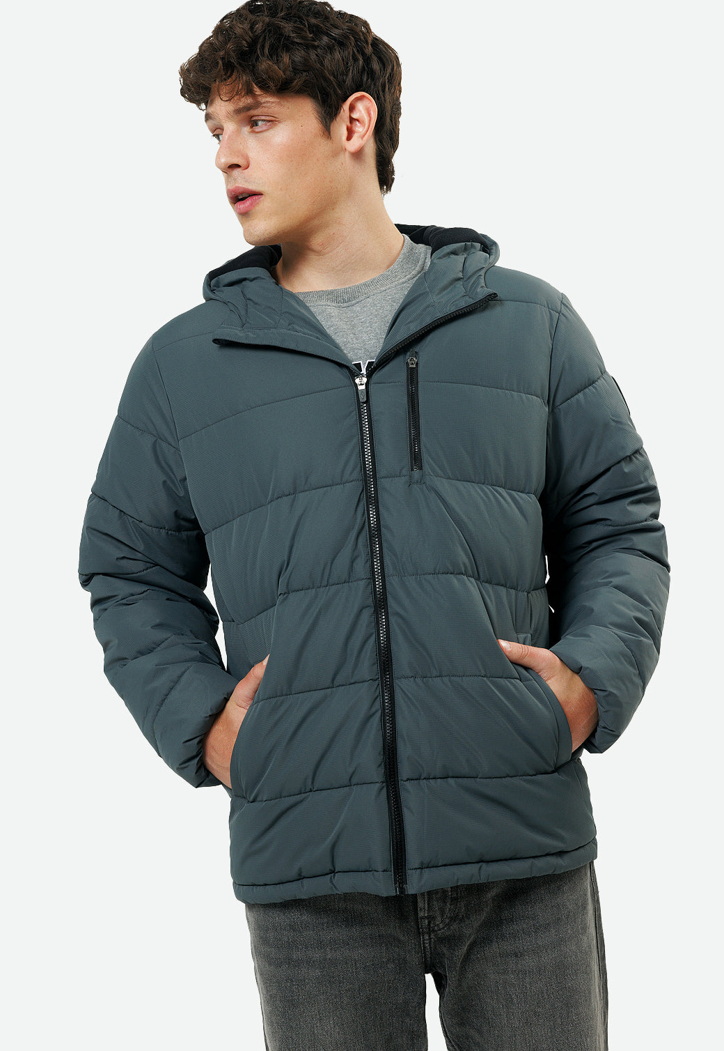 מעיל עם קפוצ'ון