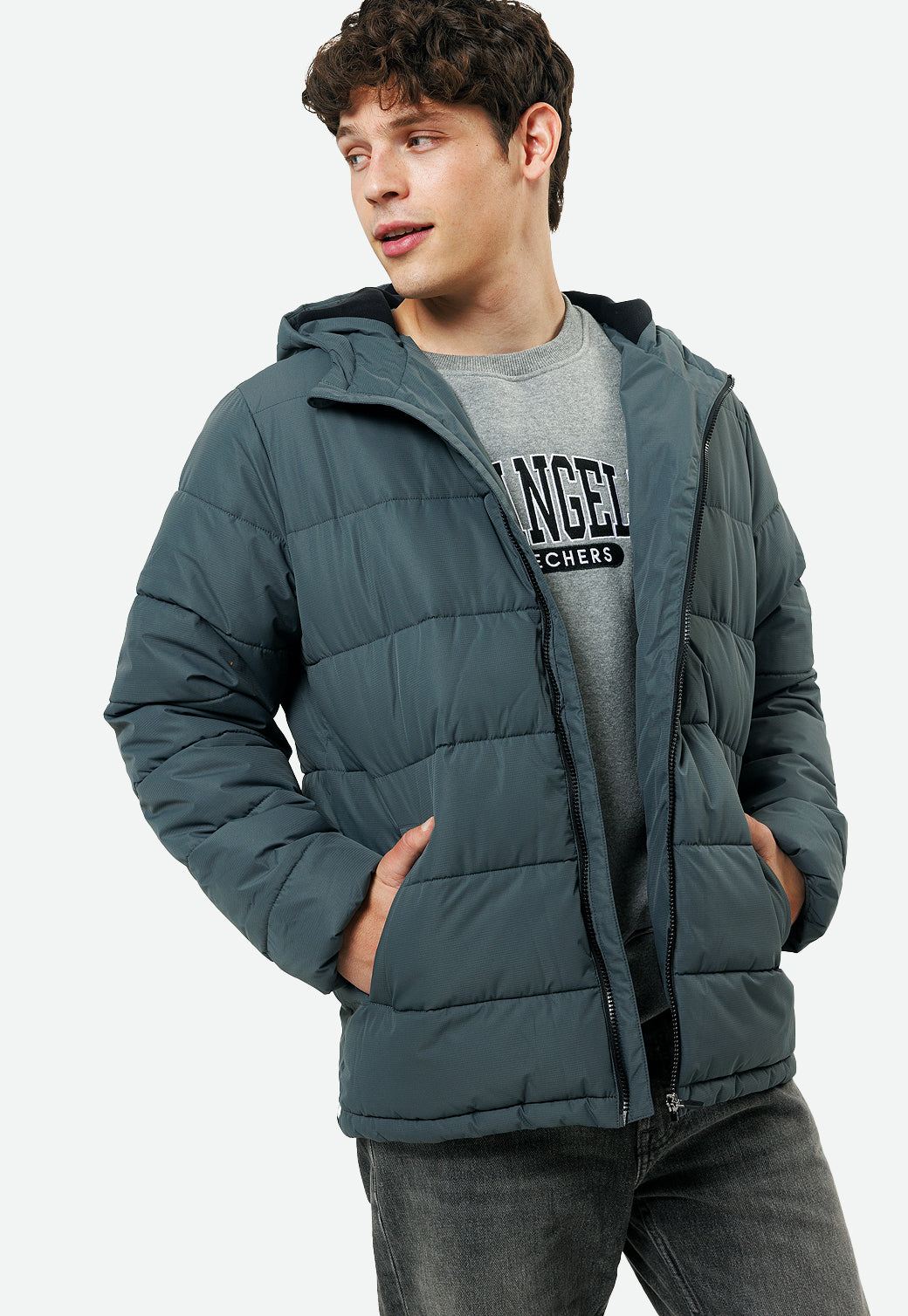 מעיל עם קפוצ'ון