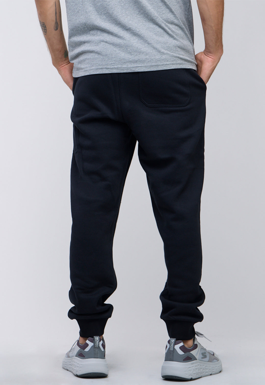 מכנס טרנינג ארוך עם מנז'טים