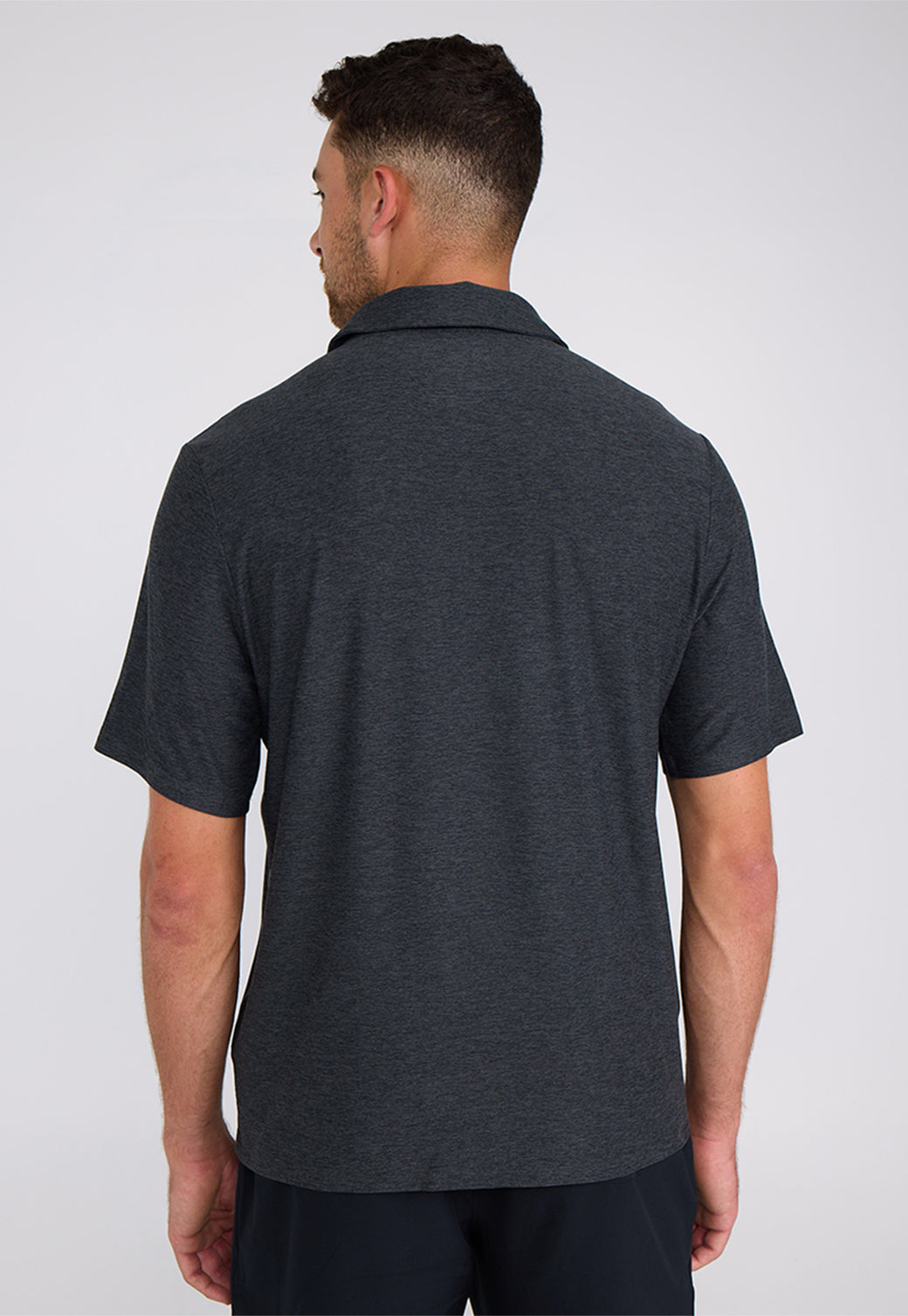 חולצת פולו קצרה