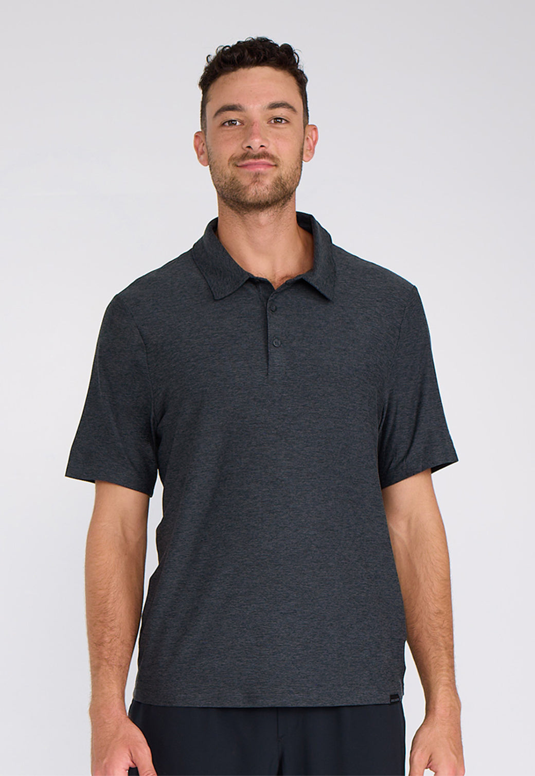 חולצת פולו קצרה