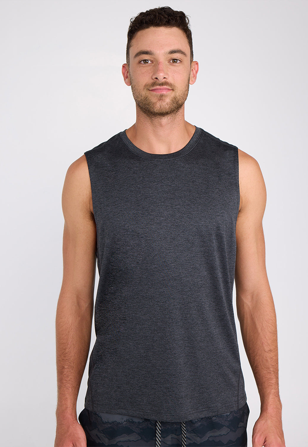 גופיית אימון מנדפת