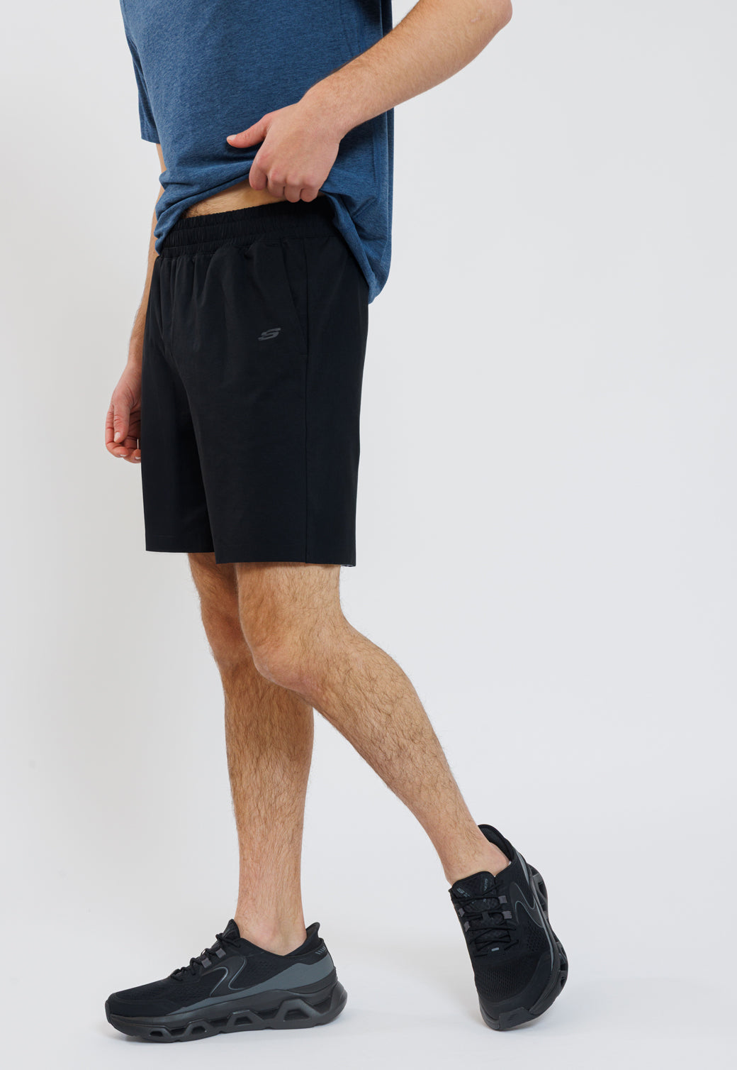 מכנס קצר עם לוגו