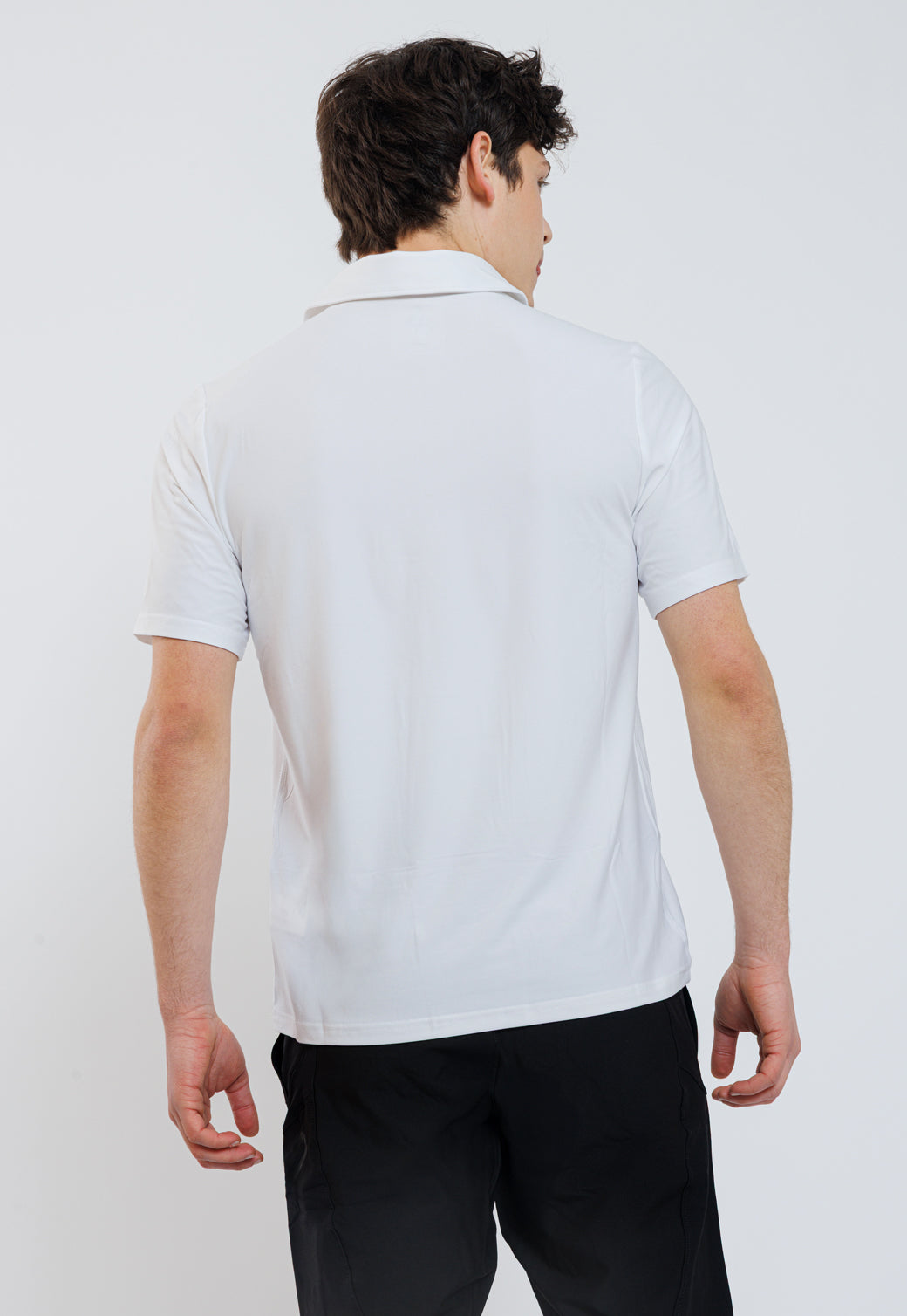 חולצת פולו קצרה