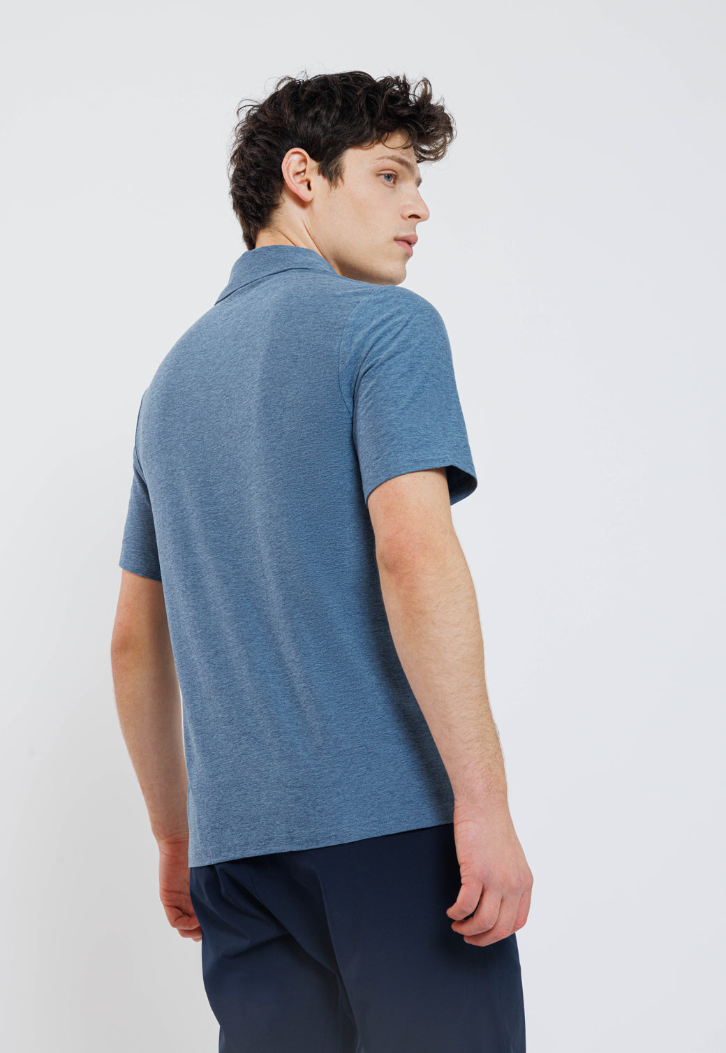 חולצת פולו קצרה