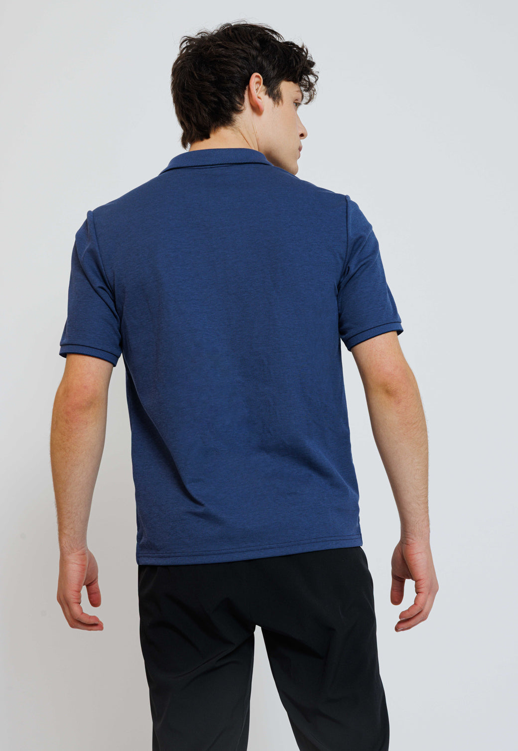 חולצת פולו קצרה