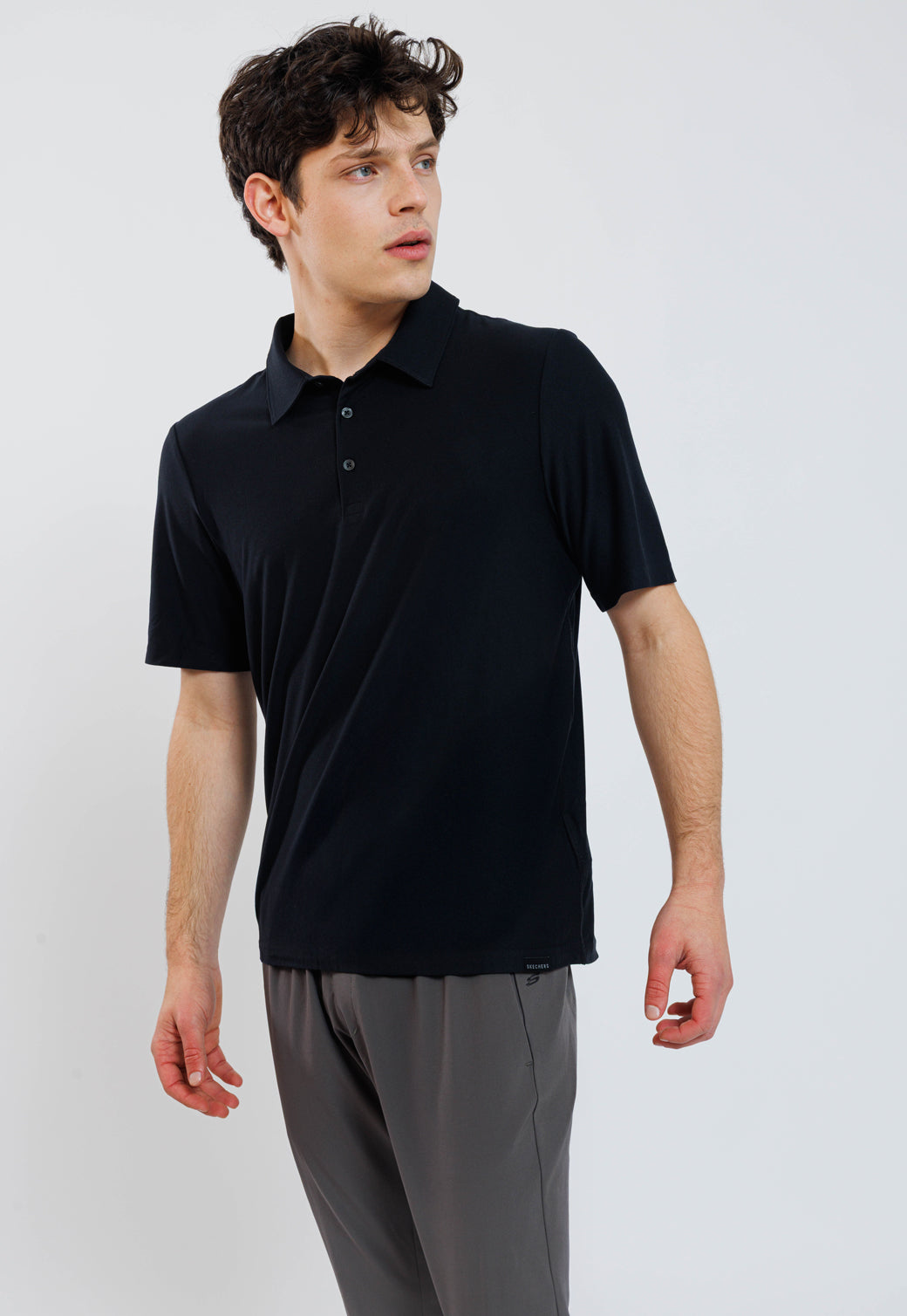 חולצת פולו קצרה