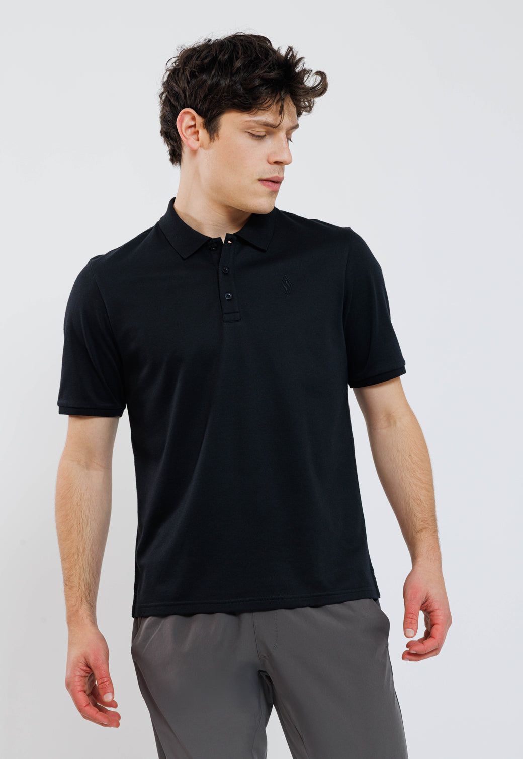 חולצת פולו קצרה