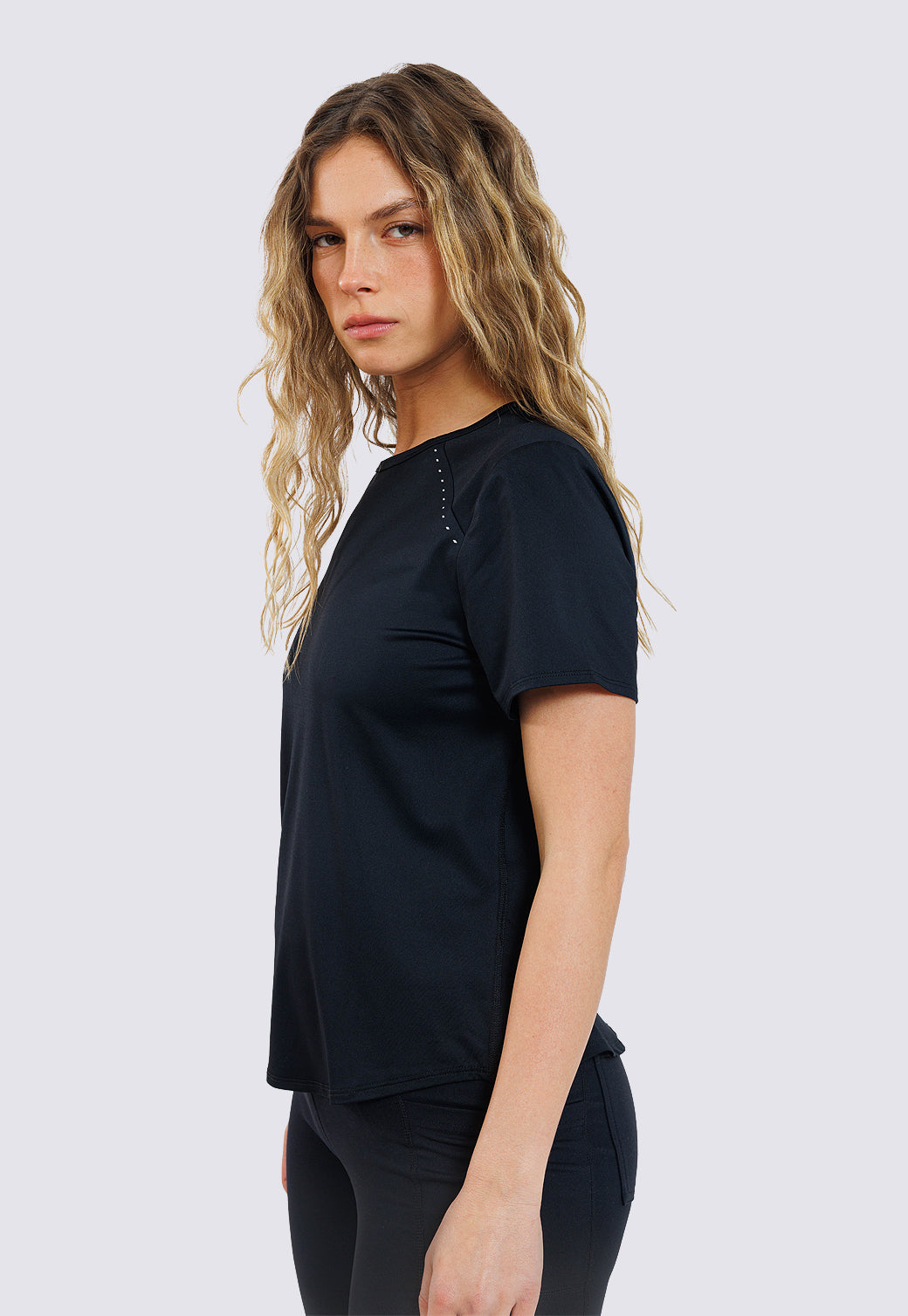 טישירט אימון מנדף