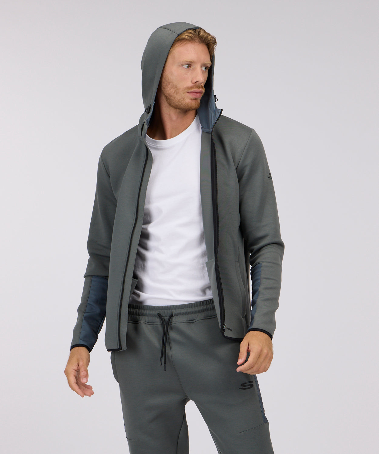 ג'קט אינטרלוק עם קפוצ'ון