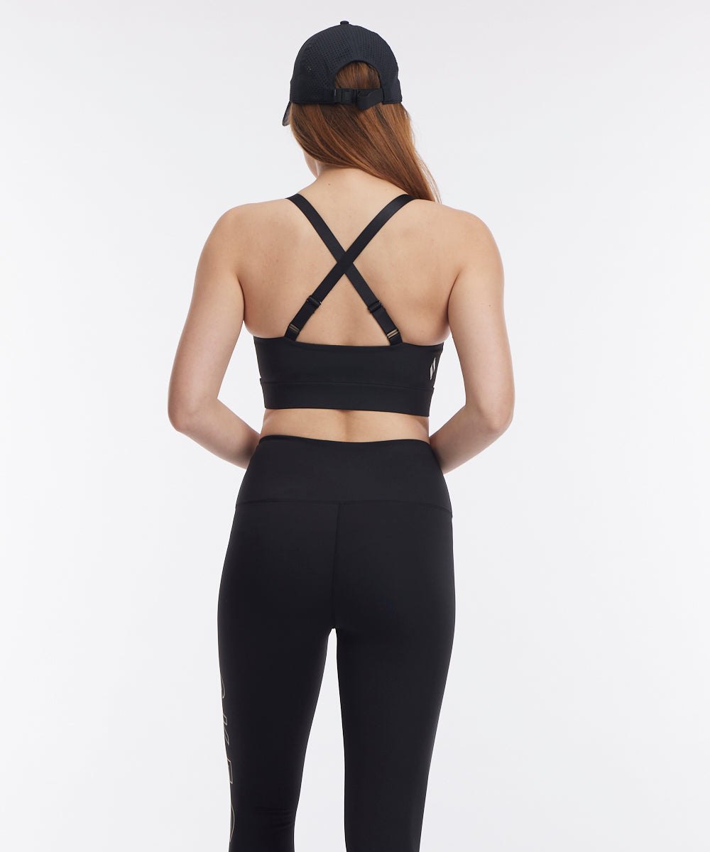 טופ ספורט עם חיתוך תחתון