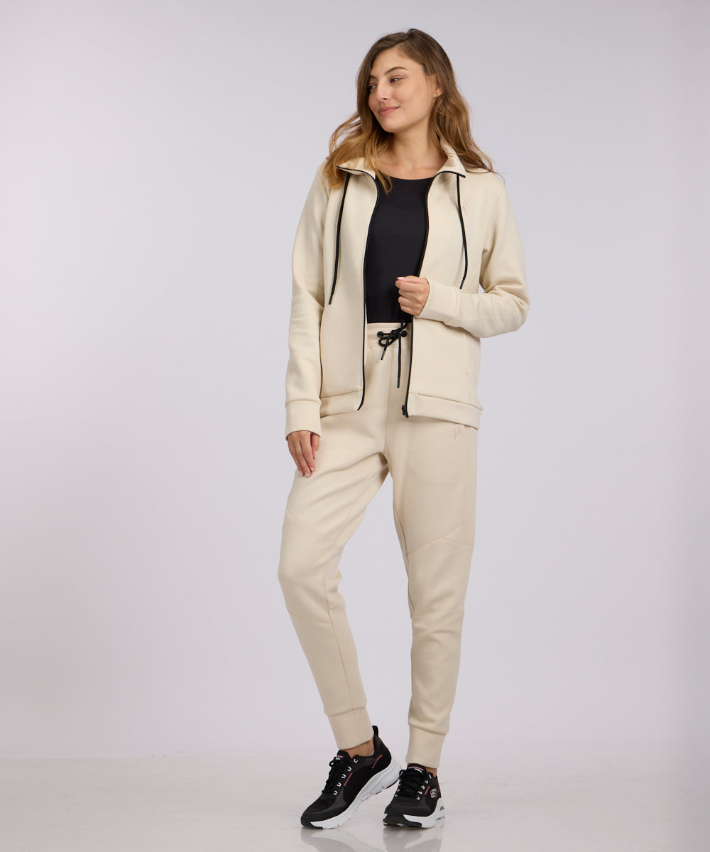 עליונית אינטרלוק עם לוגו רקום